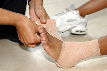 Ankle sprain treatment in the Norfolk County, MA: Milton (Quincy, Brookline, Weymouth, Braintree, Needham, Norwood, Wellesley, Stoughton, Dedham) areas