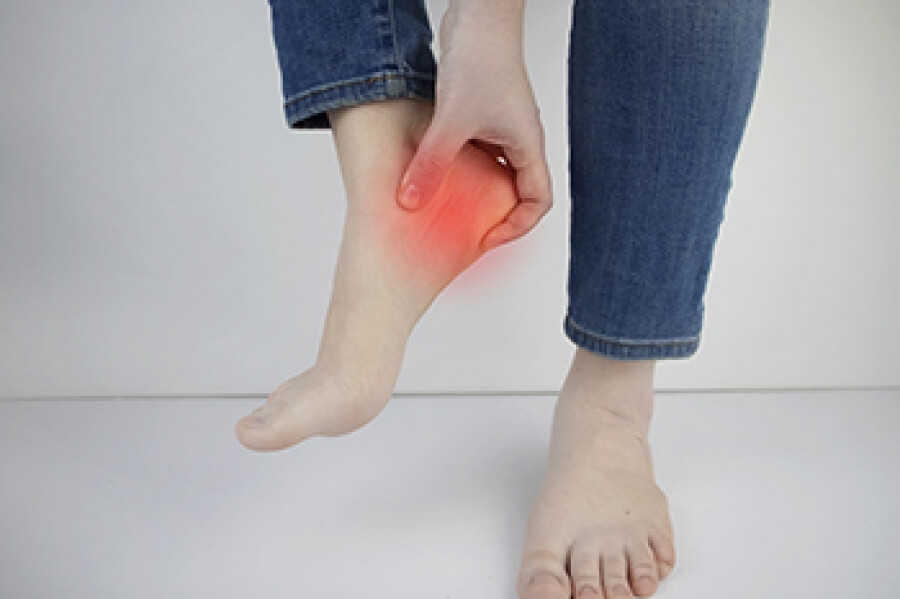 Sharp stabbing pain ettim in my heel